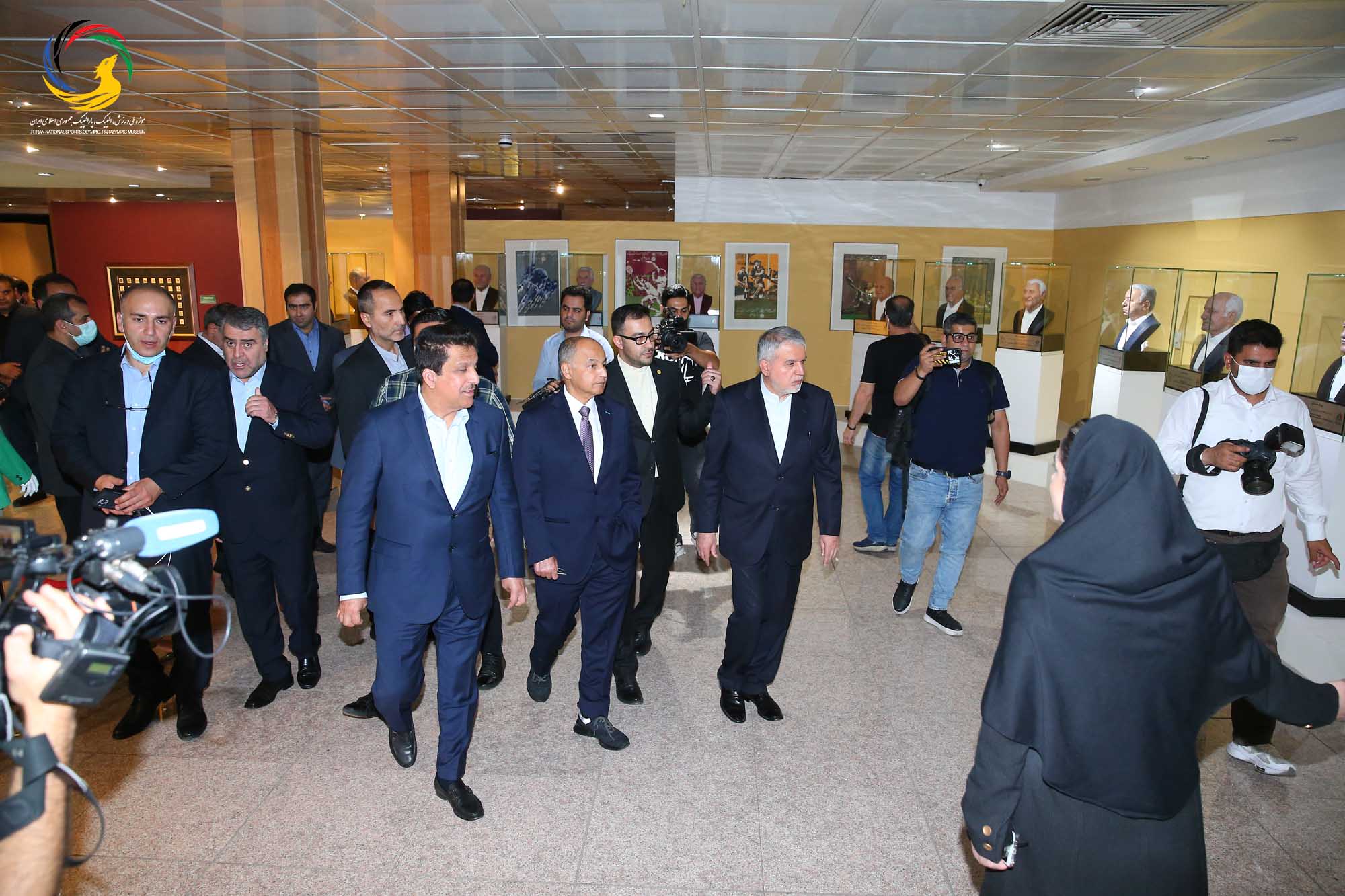 بازدید حسین المسلم مدیر کل شورای المپیک آسیا و رئیس فدراسیون بین المللی شنا از موزه ملی ورزش، المپیک، پارالمپیک