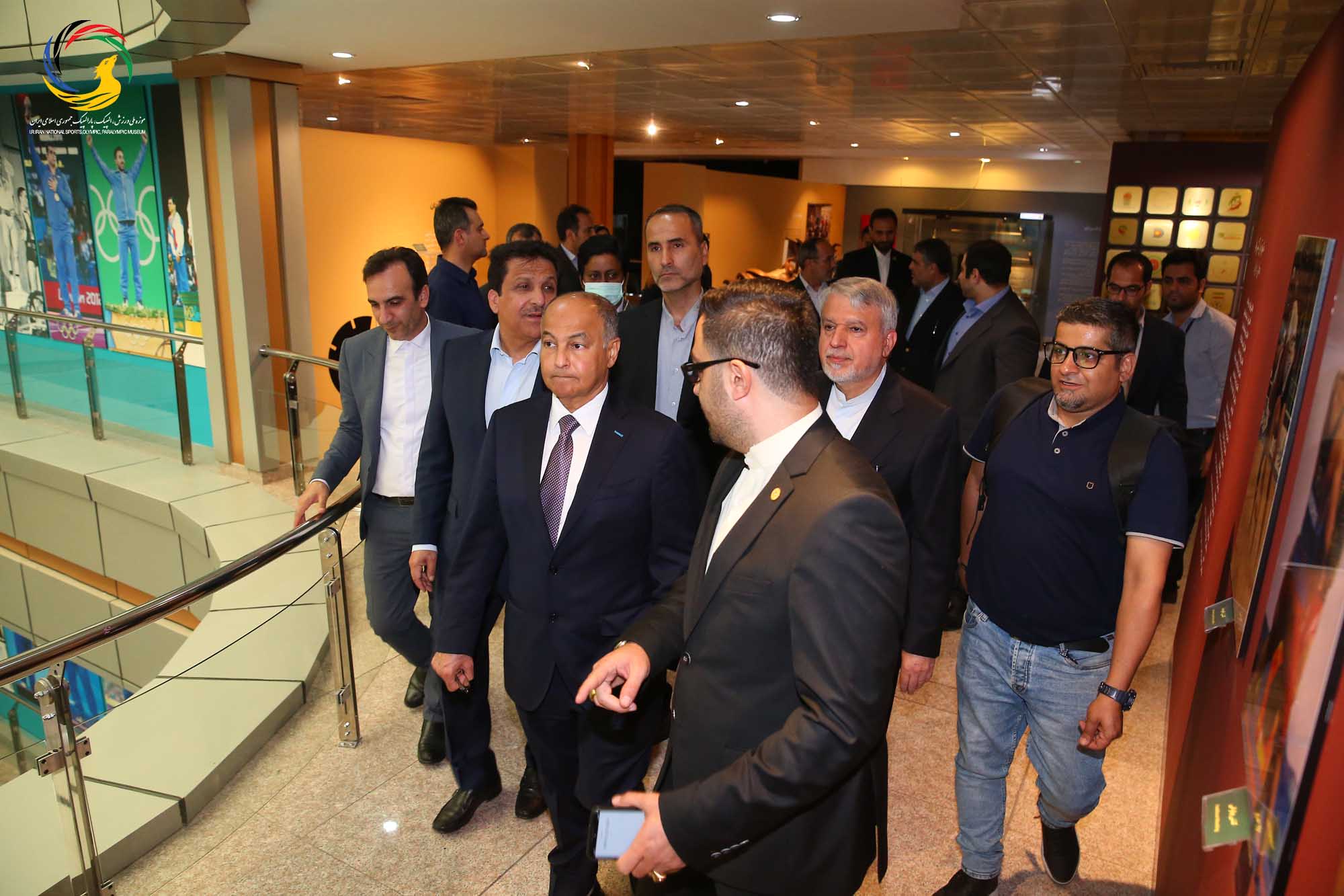 بازدید حسین المسلم مدیر کل شورای المپیک آسیا و رئیس فدراسیون بین المللی شنا از موزه ملی ورزش، المپیک، پارالمپیک