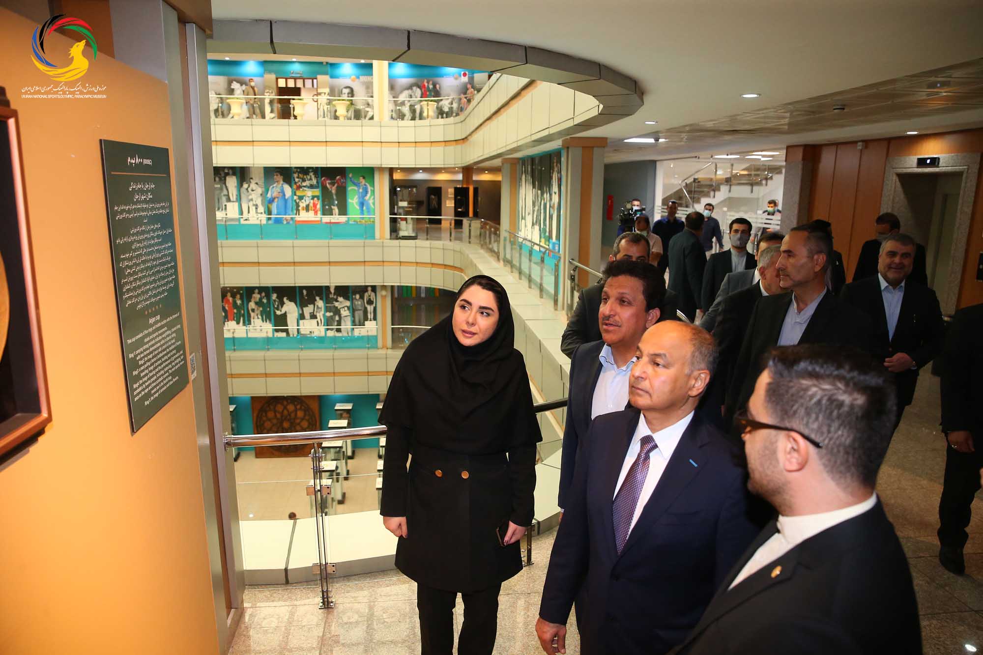 بازدید حسین المسلم مدیر کل شورای المپیک آسیا و رئیس فدراسیون بین المللی شنا از موزه ملی ورزش، المپیک، پارالمپیک