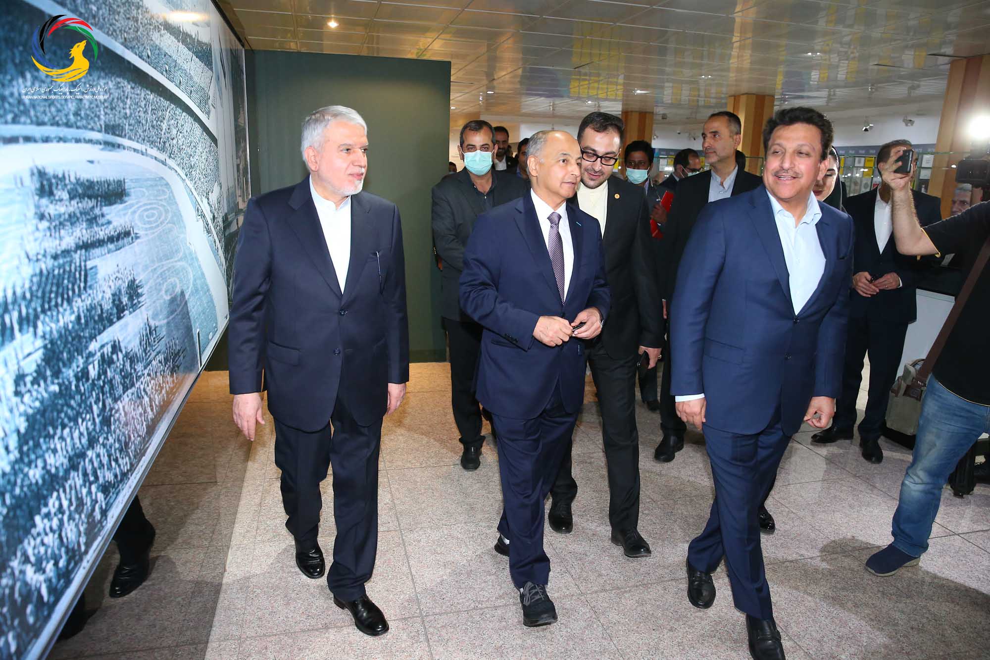 بازدید حسین المسلم مدیر کل شورای المپیک آسیا و رئیس فدراسیون بین المللی شنا از موزه ملی ورزش، المپیک، پارالمپیک