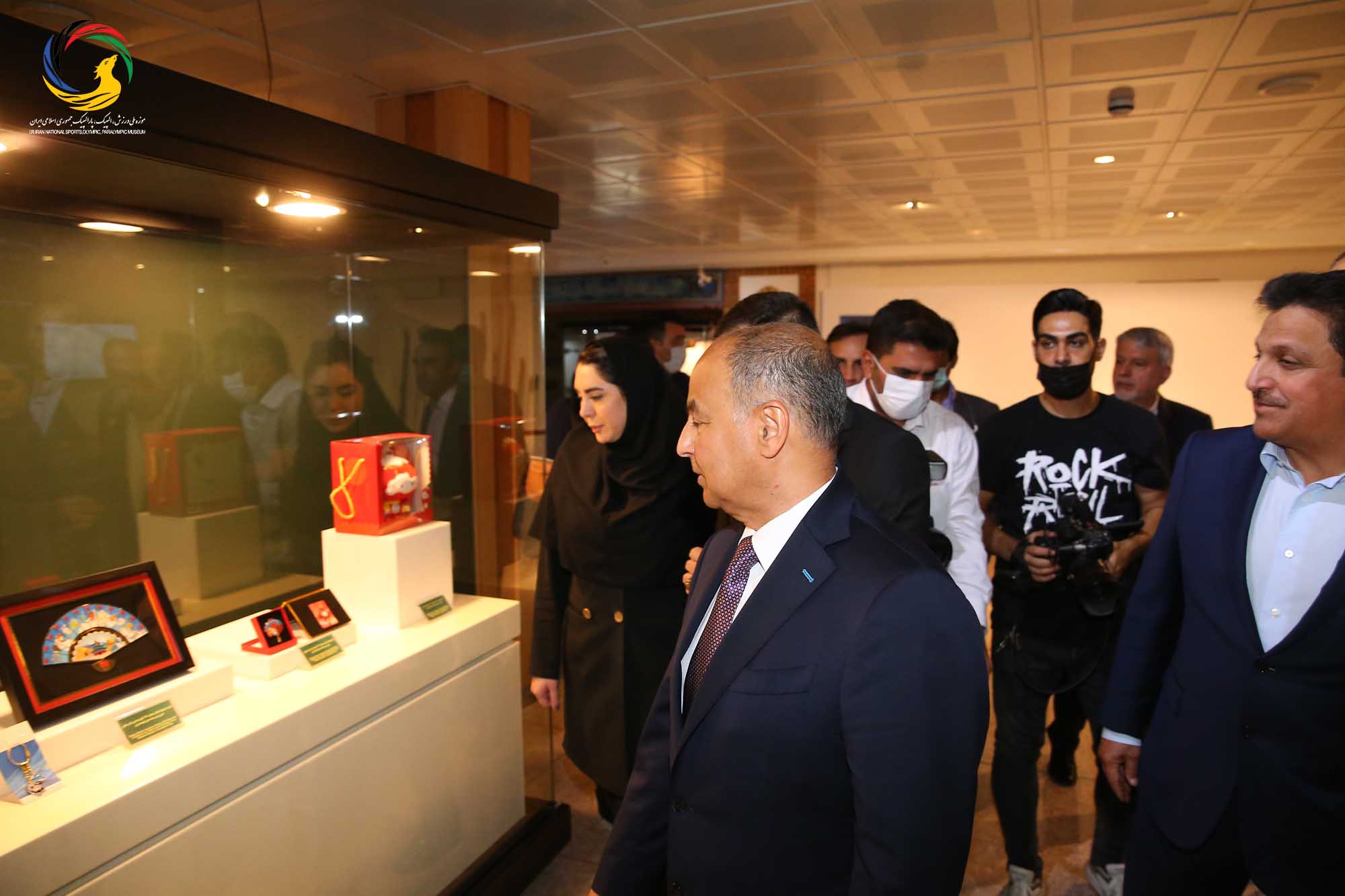 بازدید حسین المسلم مدیر کل شورای المپیک آسیا و رئیس فدراسیون بین المللی شنا از موزه ملی ورزش، المپیک، پارالمپیک