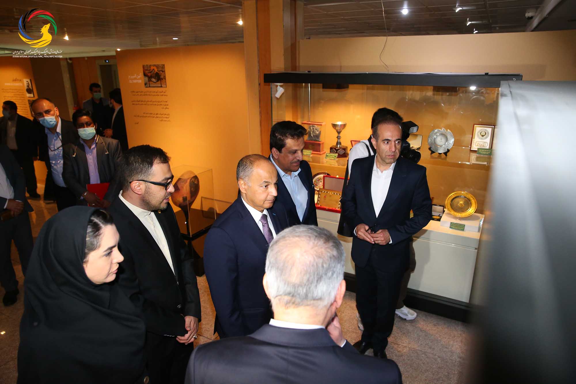 بازدید حسین المسلم مدیر کل شورای المپیک آسیا و رئیس فدراسیون بین المللی شنا از موزه ملی ورزش، المپیک، پارالمپیک