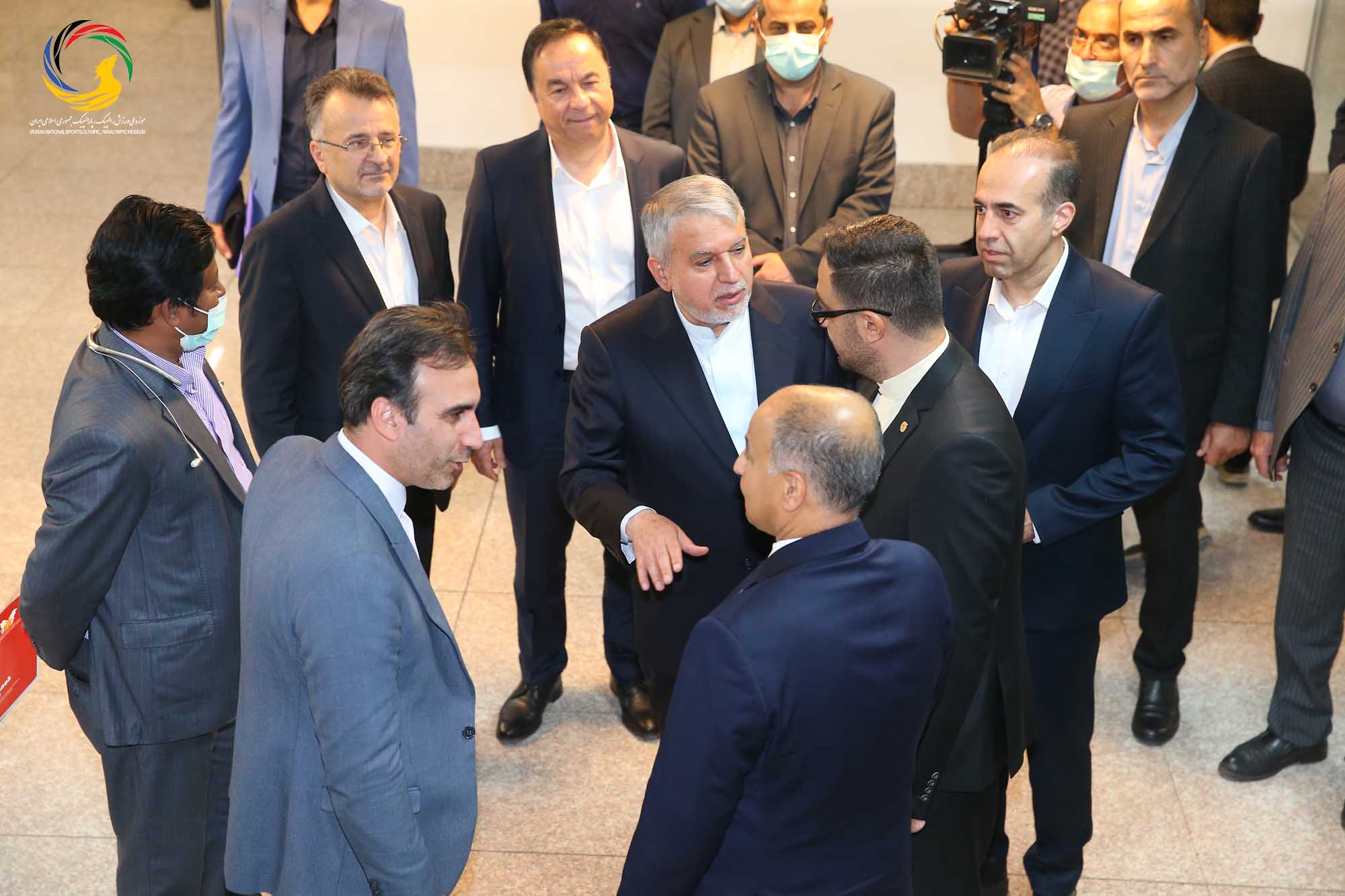 بازدید حسین المسلم مدیر کل شورای المپیک آسیا و رئیس فدراسیون بین المللی شنا از موزه ملی ورزش، المپیک، پارالمپیک