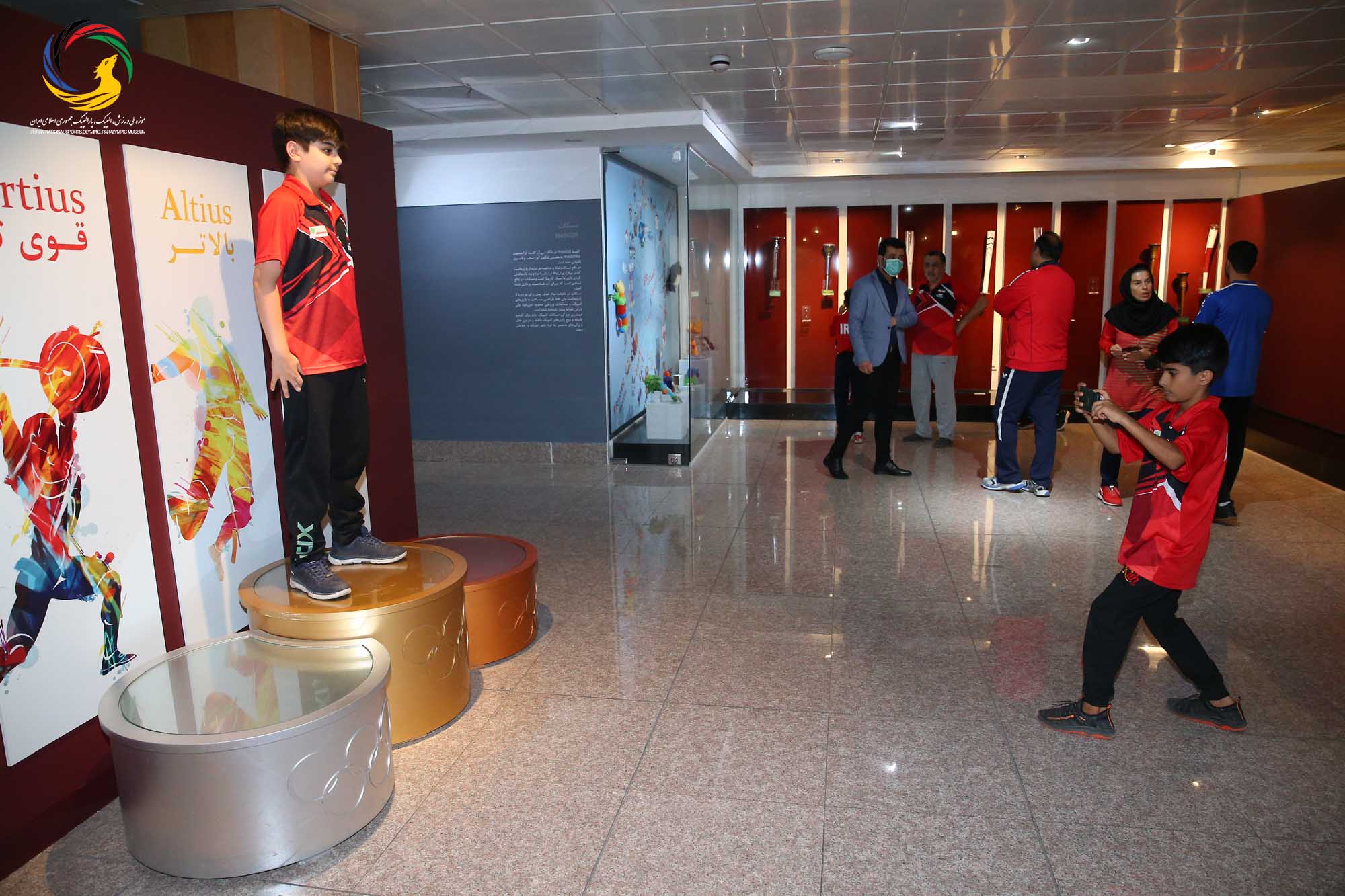 بازدید بازیکنان تیم ملی تنیس روی میز هوپس ایران و بازیکنان تیم ملی تنیس روی میز هوپس، نوجوانان و جوانان عمان از موزه ملی ورزش، المپیک، پارالمپیک