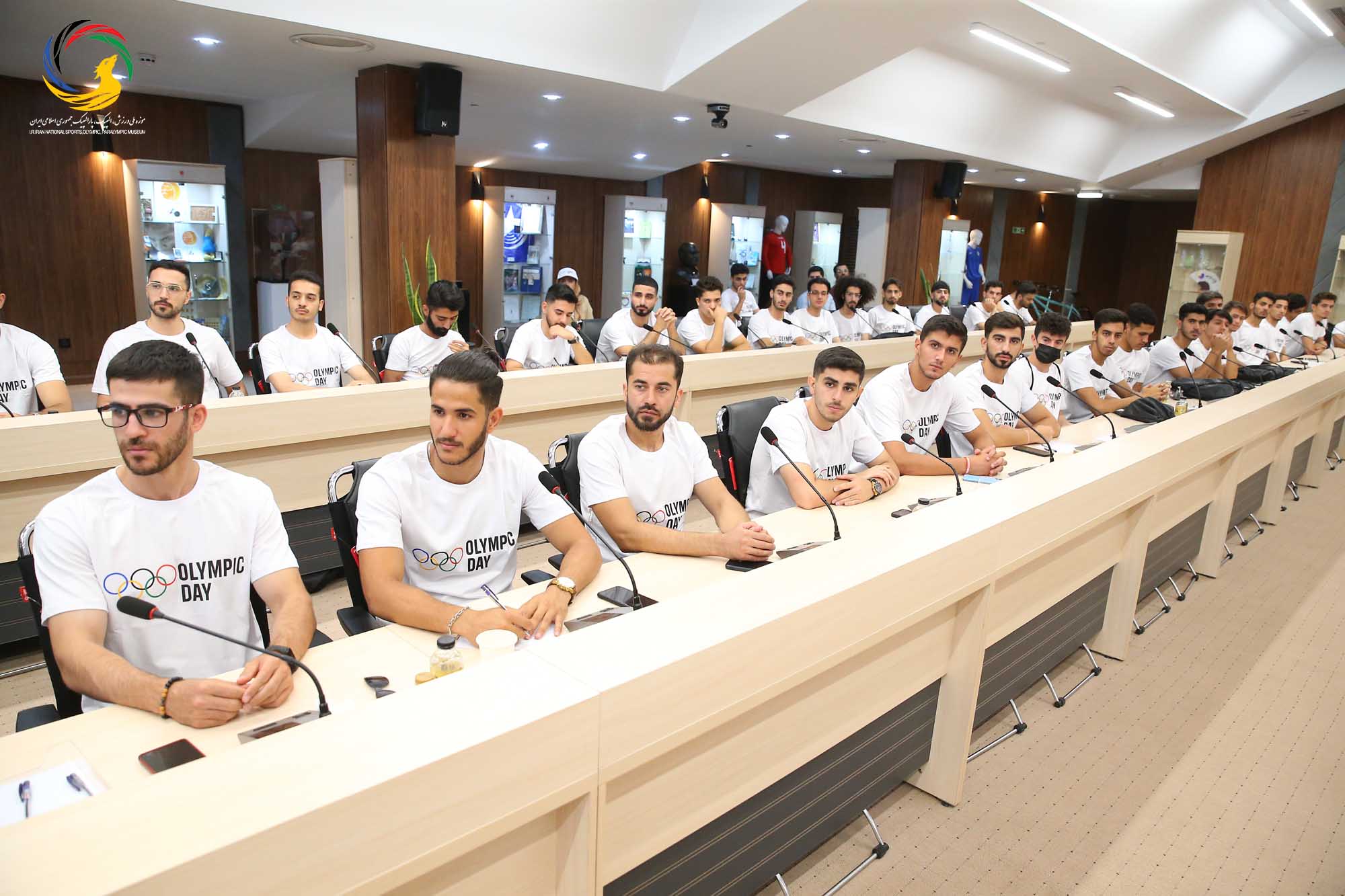 بازدید دانشجویان دانشکده تربیت بدنی دانشگاه تهران از موزه ملی ورزش، المپیک، پارالمپیک