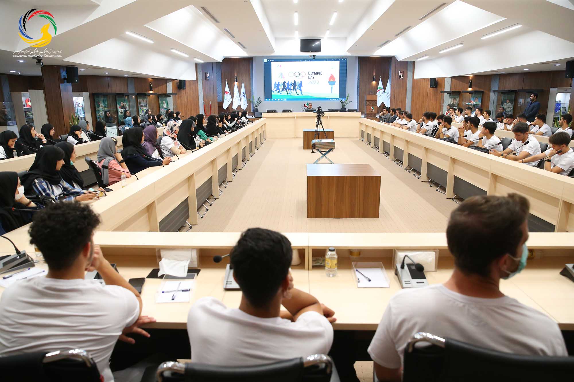 بازدید دانشجویان دانشکده تربیت بدنی دانشگاه تهران از موزه ملی ورزش، المپیک، پارالمپیک