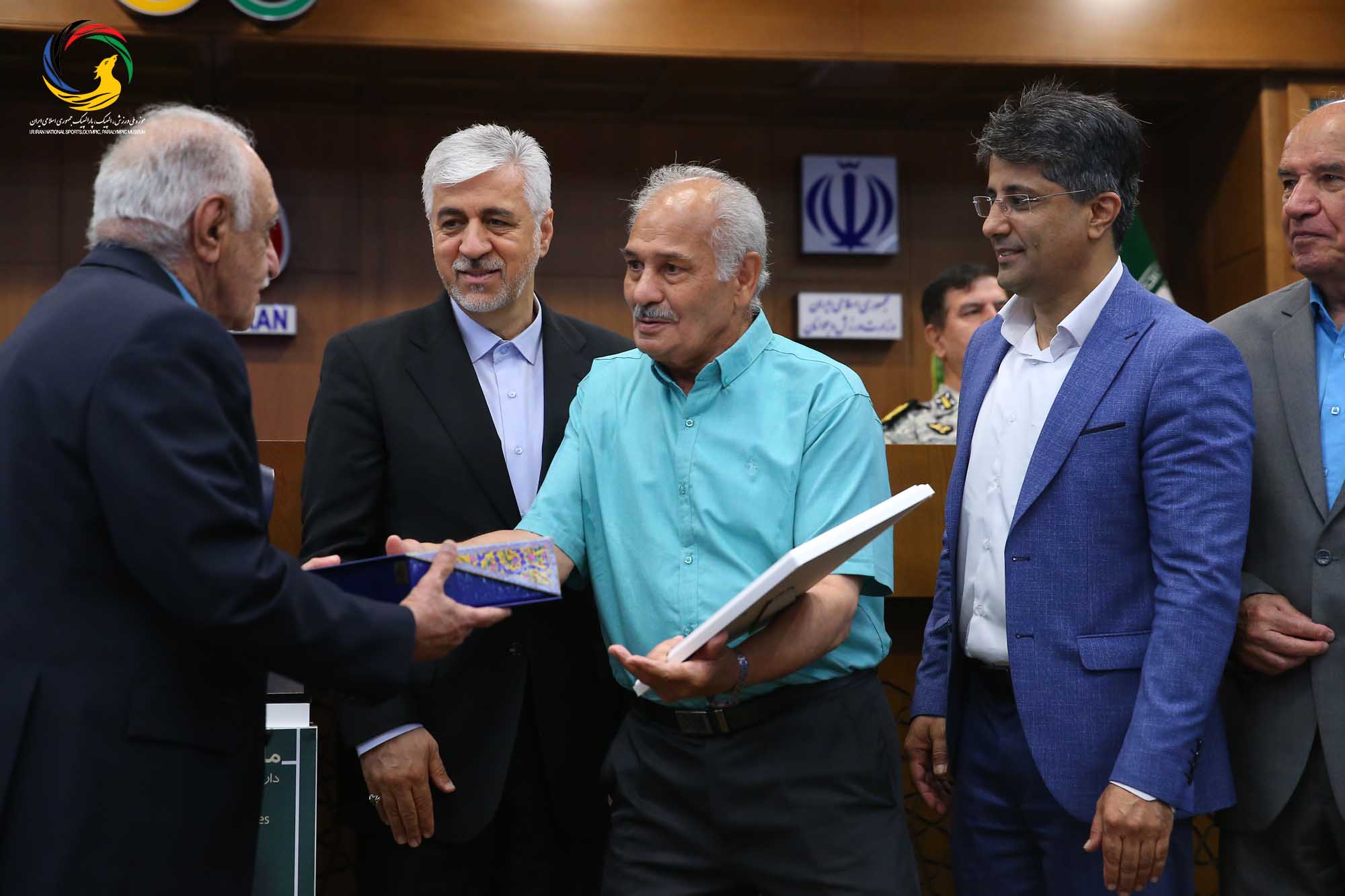 مراسم تجلیل از پیشکسوتان بوکس ایران و رونمایی از سردیس ماسیس هامبارسومیان