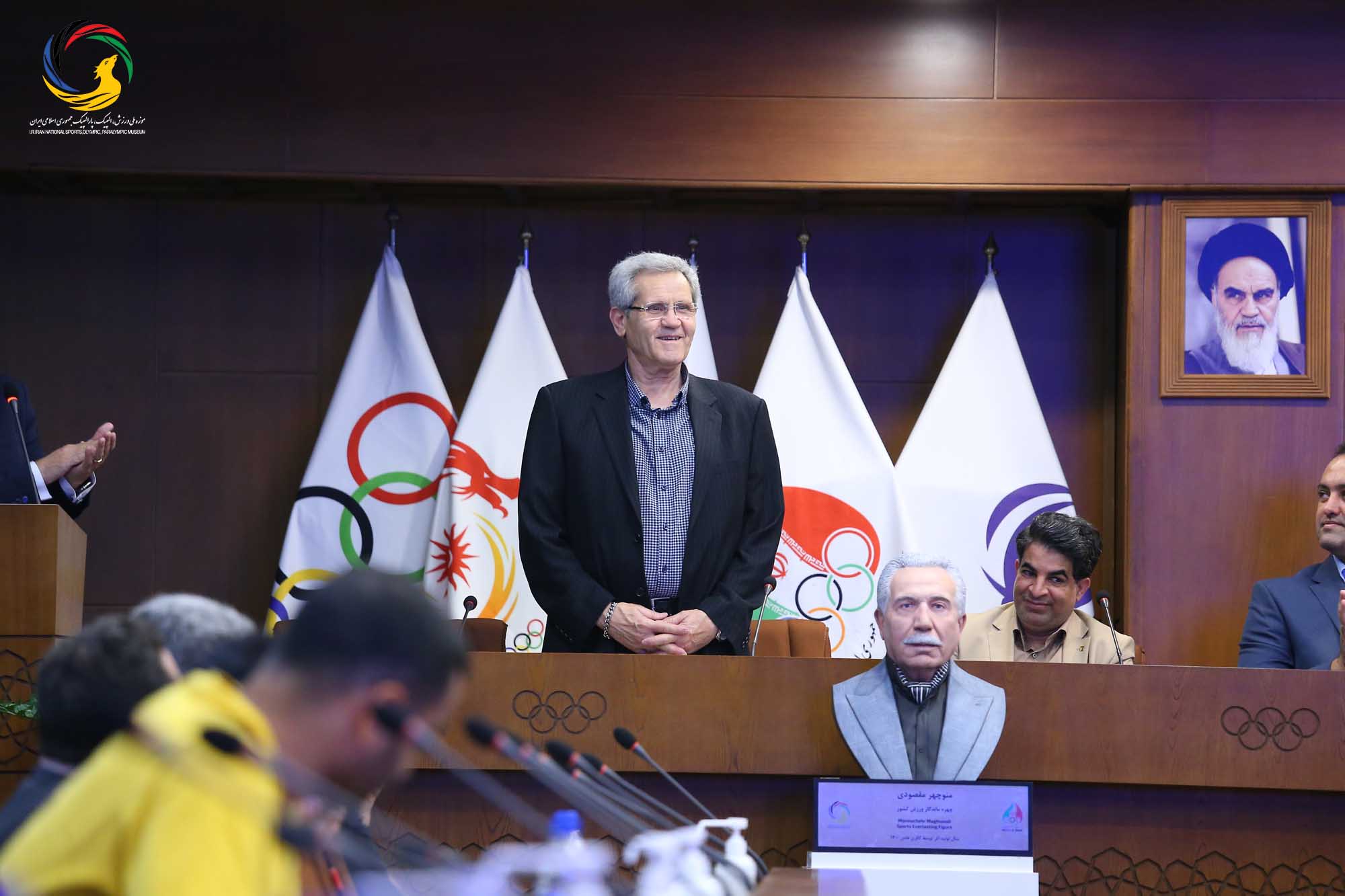 مراسم تجلیل از پیشکسوتان بوکس ایران و رونمایی از سردیس ماسیس هامبارسومیان