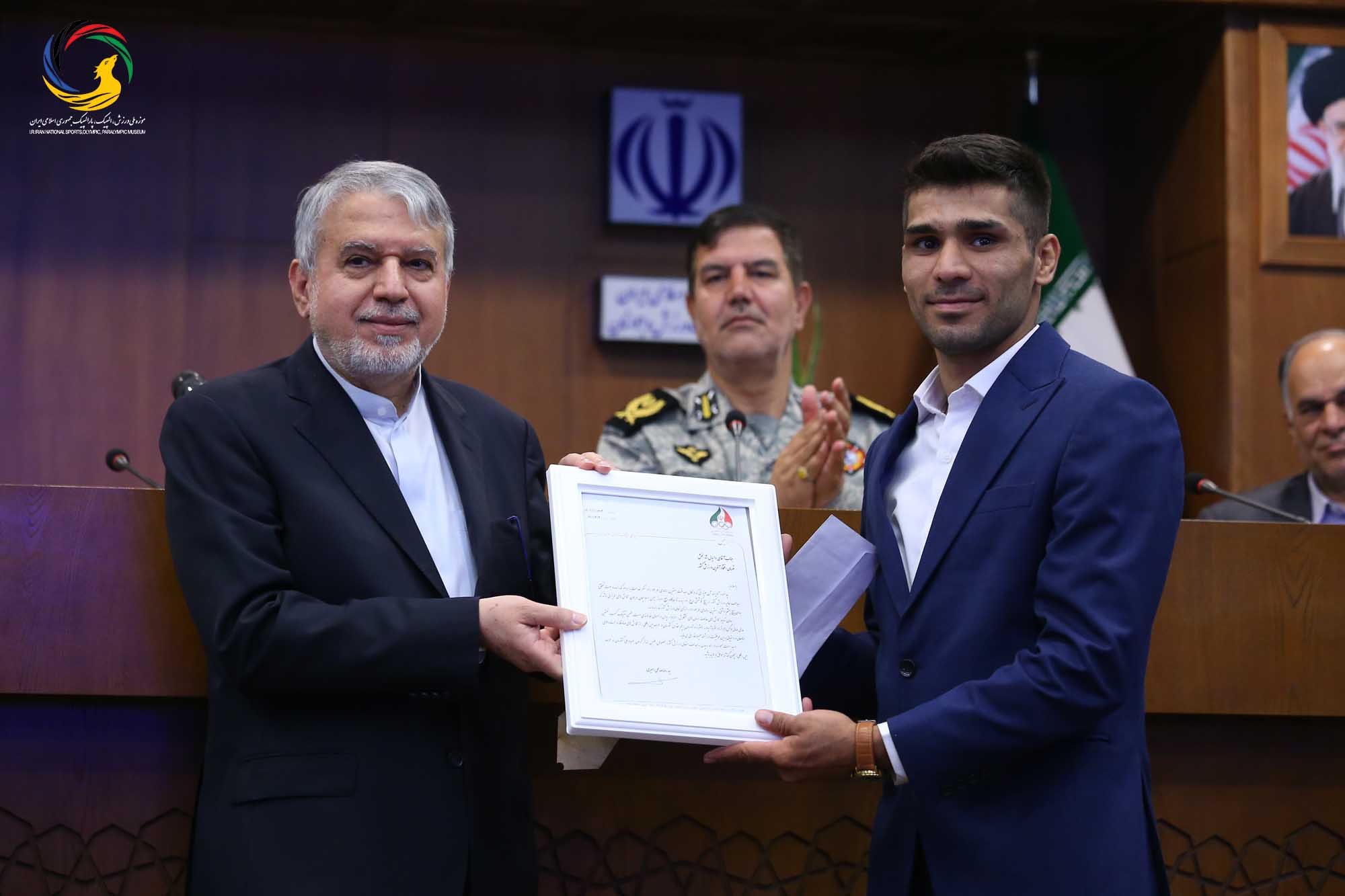 مراسم تجلیل از پیشکسوتان بوکس ایران و رونمایی از سردیس ماسیس هامبارسومیان