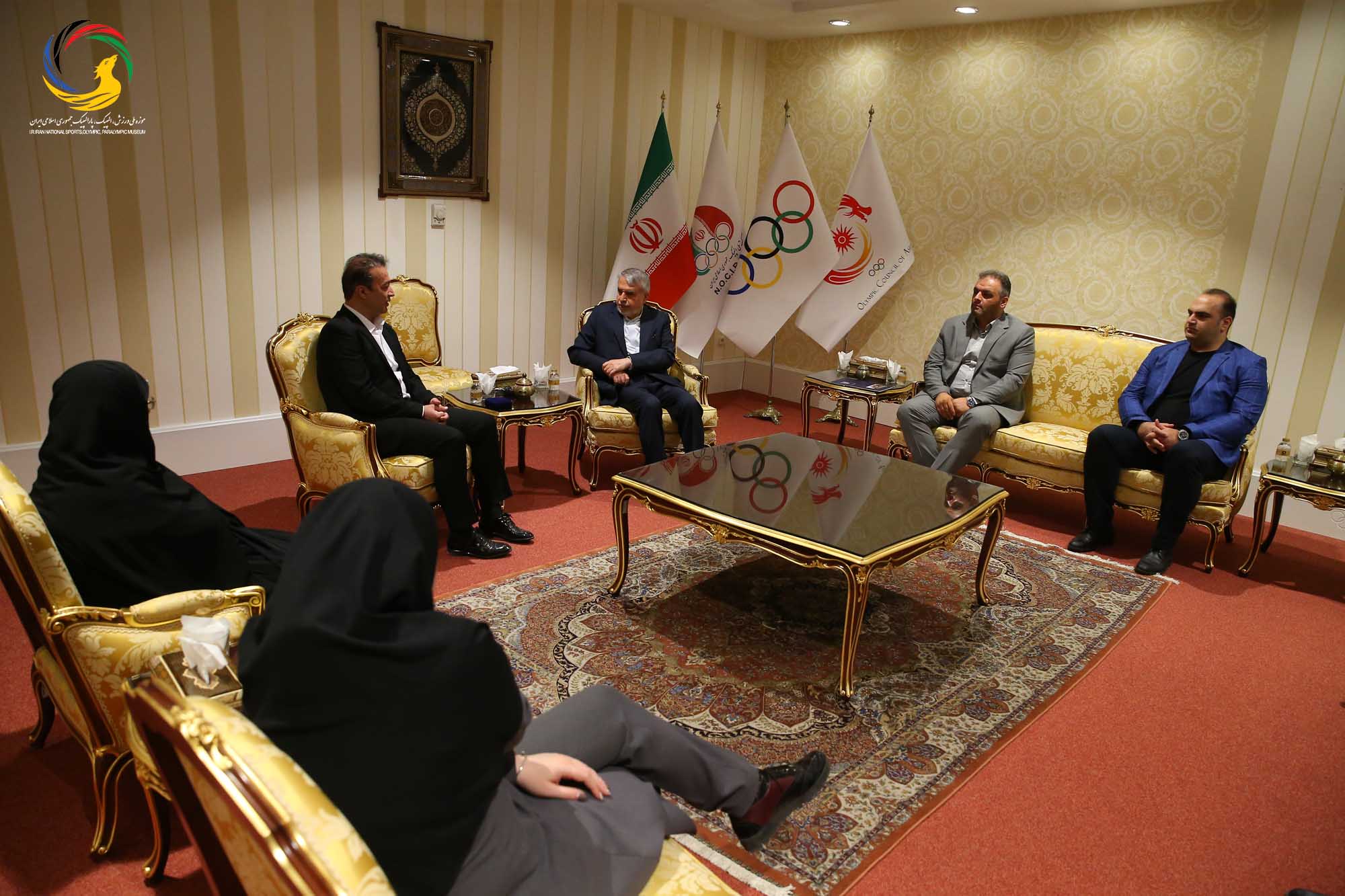 اهدایی مدال طلای بازی‌های آسیایی ۱۹۹۴هیروشیما فریبرز عسکری، پیشکسوت و قهرمان تکواندو به موزه ملی ورزش،المپیک، پارالمپیک