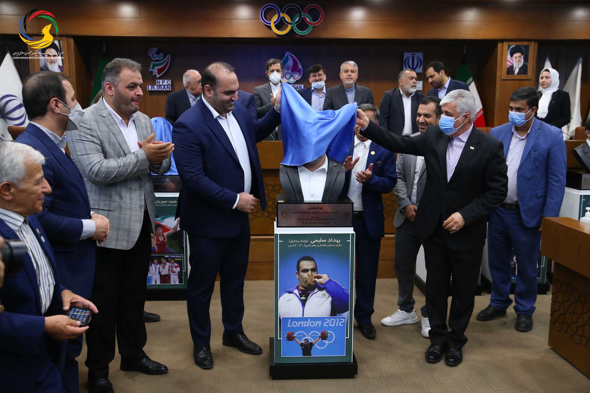 مراسم رونمایی از سردیس قهرمانان المپیک (علیرضا دبیر، یوسف کرمی، مراد محمدی، حمید سوریان و بهداد سلیمی)