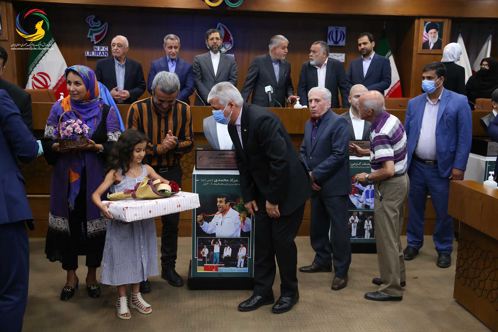 مراسم رونمایی از سردیس قهرمانان المپیک (علیرضا دبیر، یوسف کرمی، مراد محمدی، حمید سوریان و بهداد سلیمی)