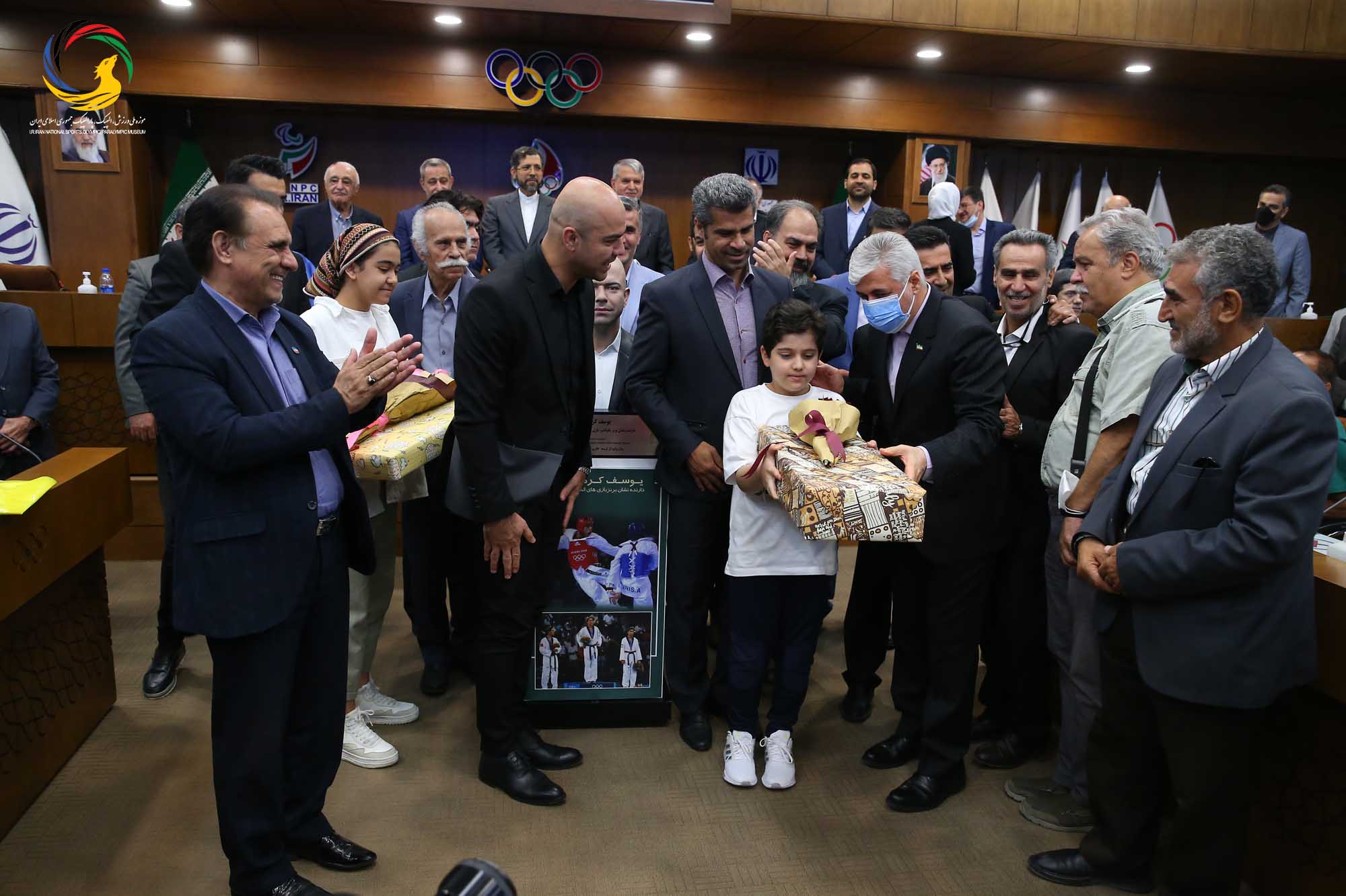 مراسم رونمایی از سردیس قهرمانان المپیک (علیرضا دبیر، یوسف کرمی، مراد محمدی، حمید سوریان و بهداد سلیمی)