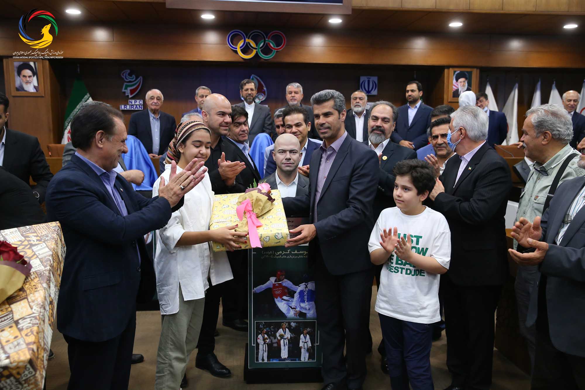 مراسم رونمایی از سردیس قهرمانان المپیک (علیرضا دبیر، یوسف کرمی، مراد محمدی، حمید سوریان و بهداد سلیمی)