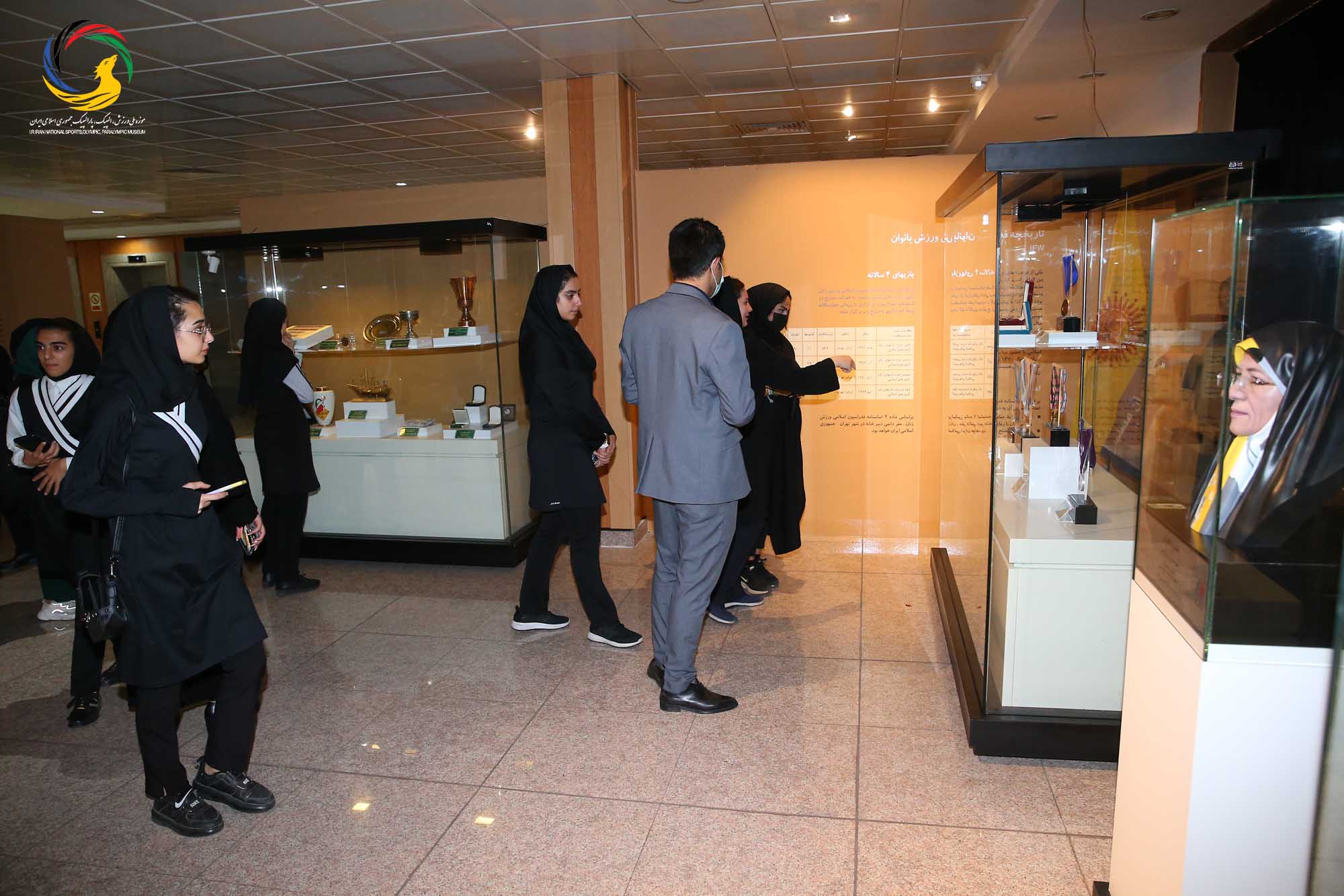 بازدید دختران اسنوکر زیر 21 سال کشوری از موزه ملی ورزش، المپیک، پارالمپیک