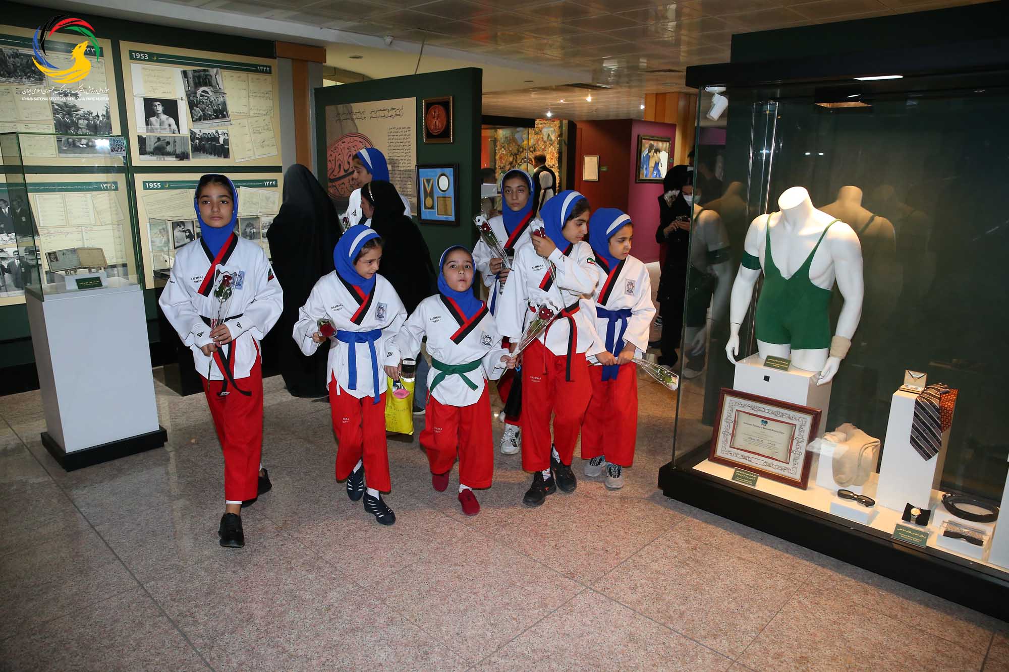 بازدید جمعی از مسئولین و تکواندوکاران استان تهران