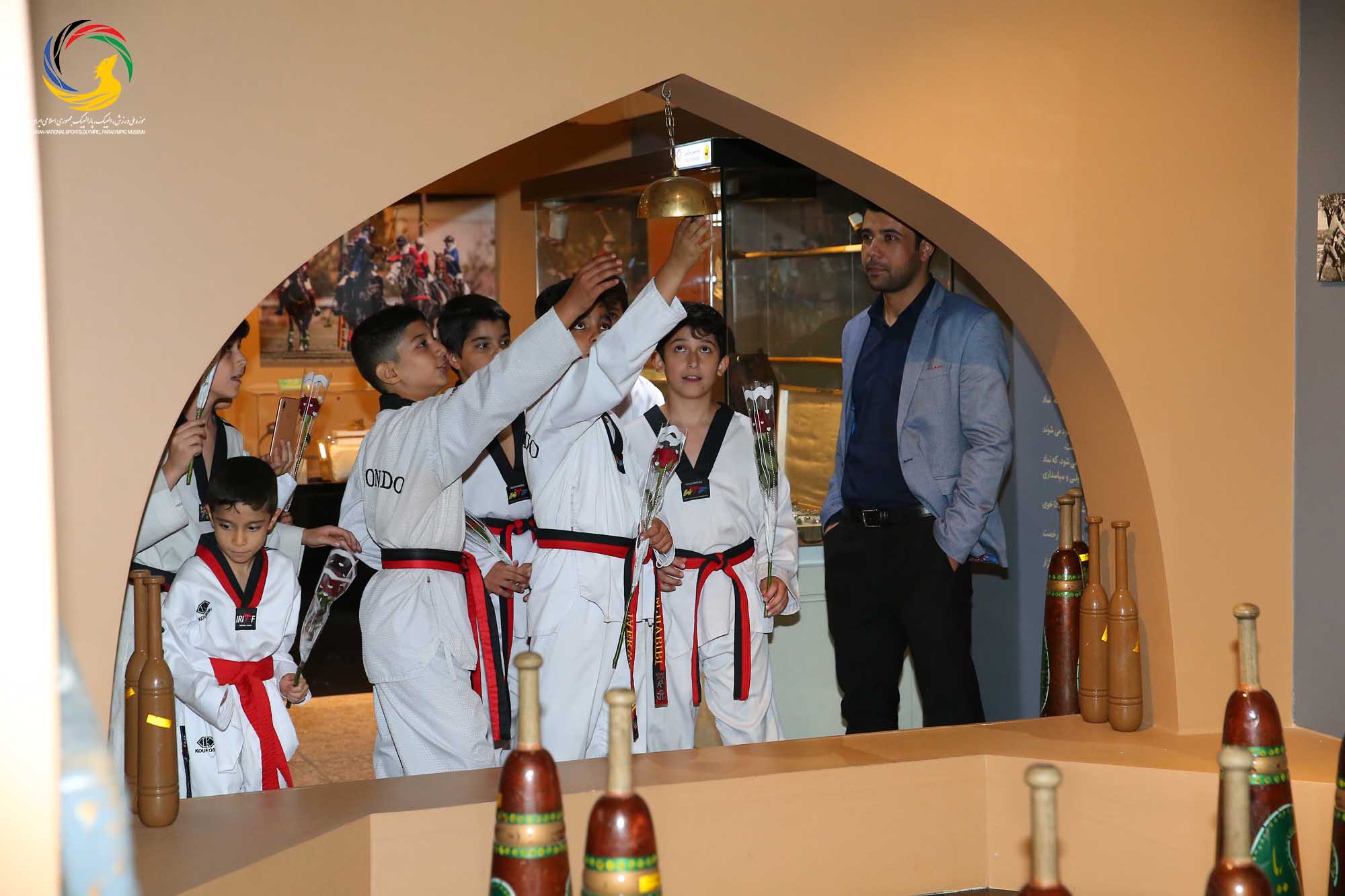 بازدید جمعی از مسئولین و تکواندوکاران استان تهران