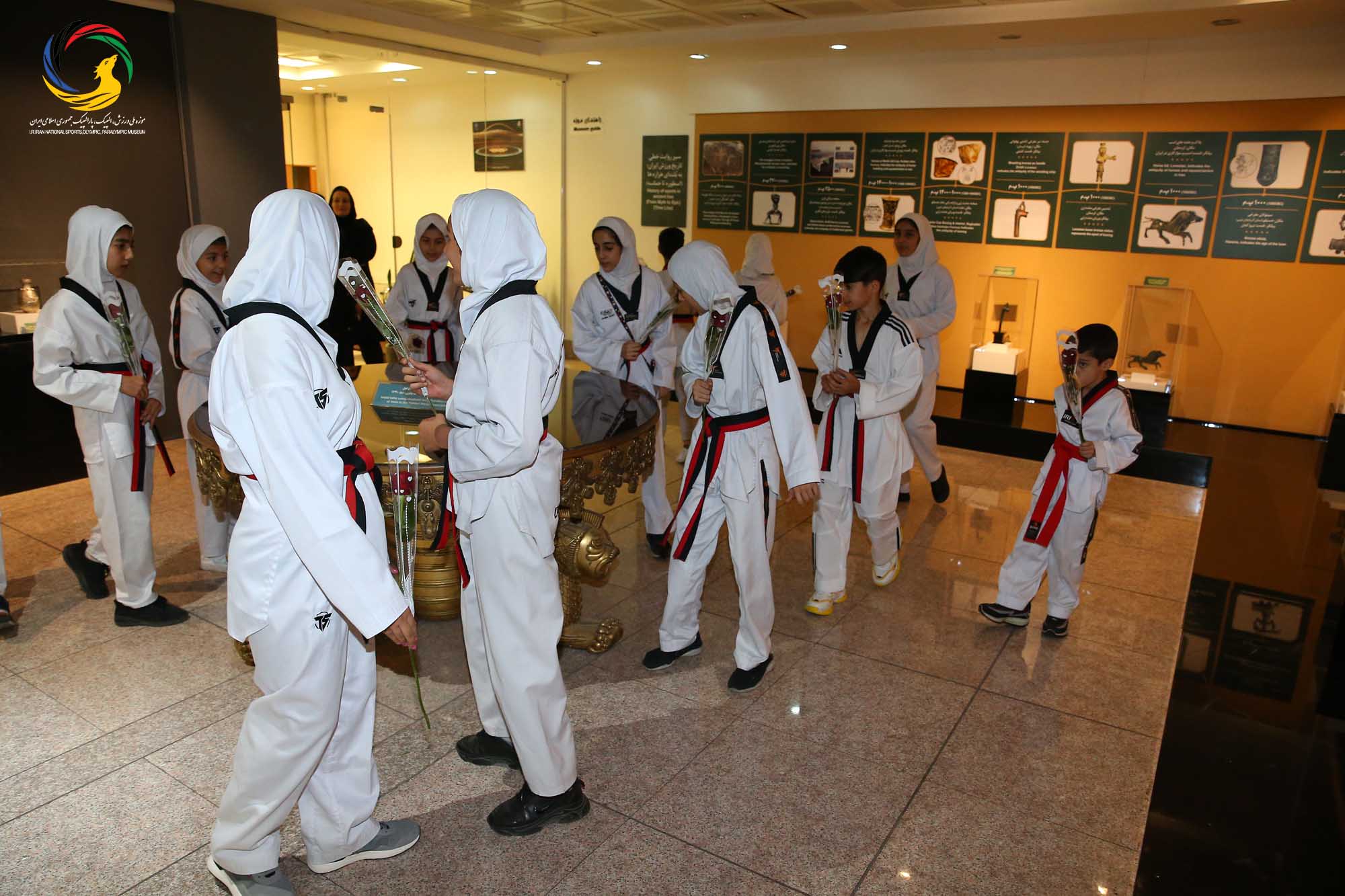 بازدید جمعی از مسئولین و تکواندوکاران استان تهران