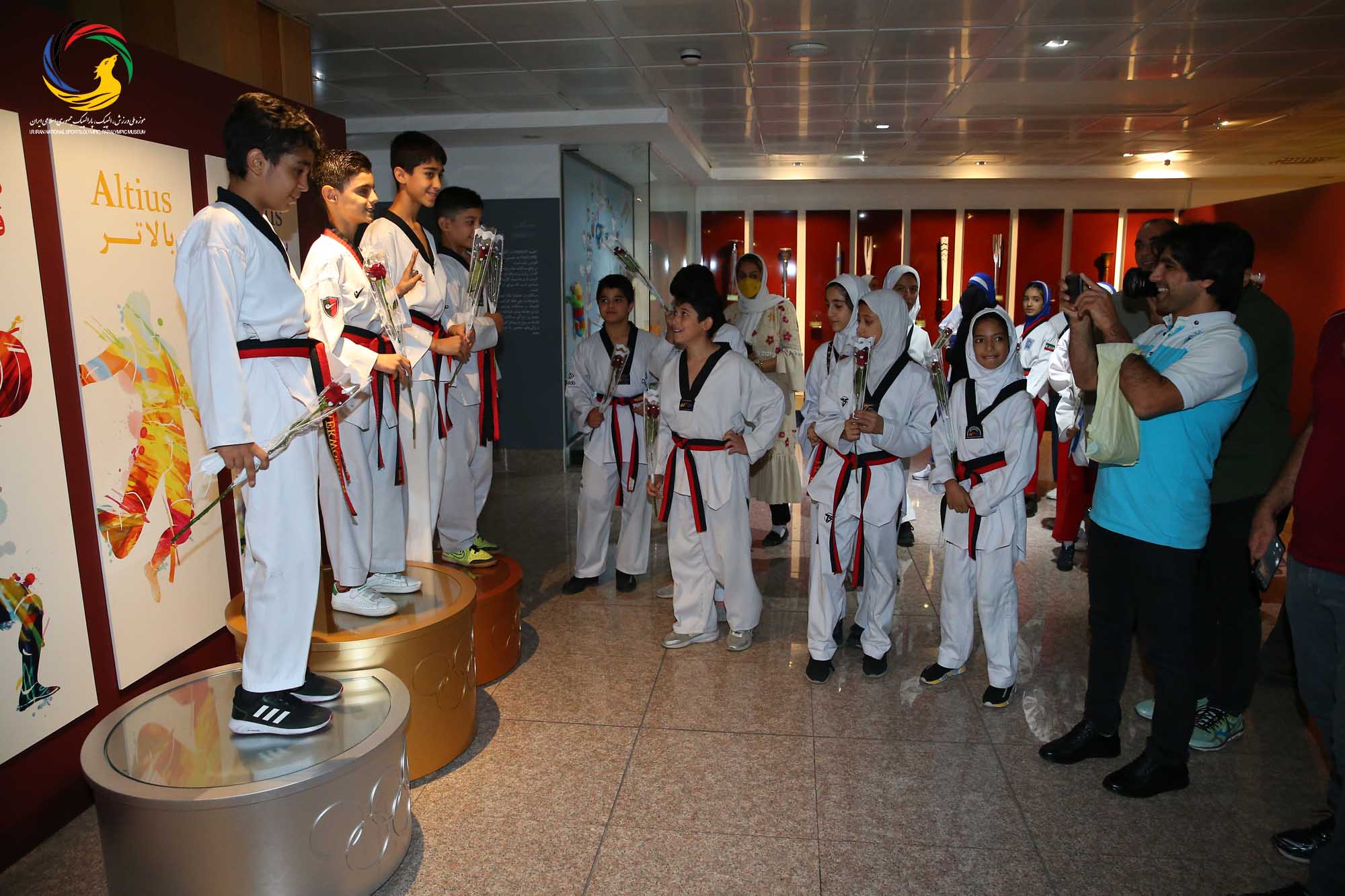 بازدید جمعی از مسئولین و تکواندوکاران استان تهران