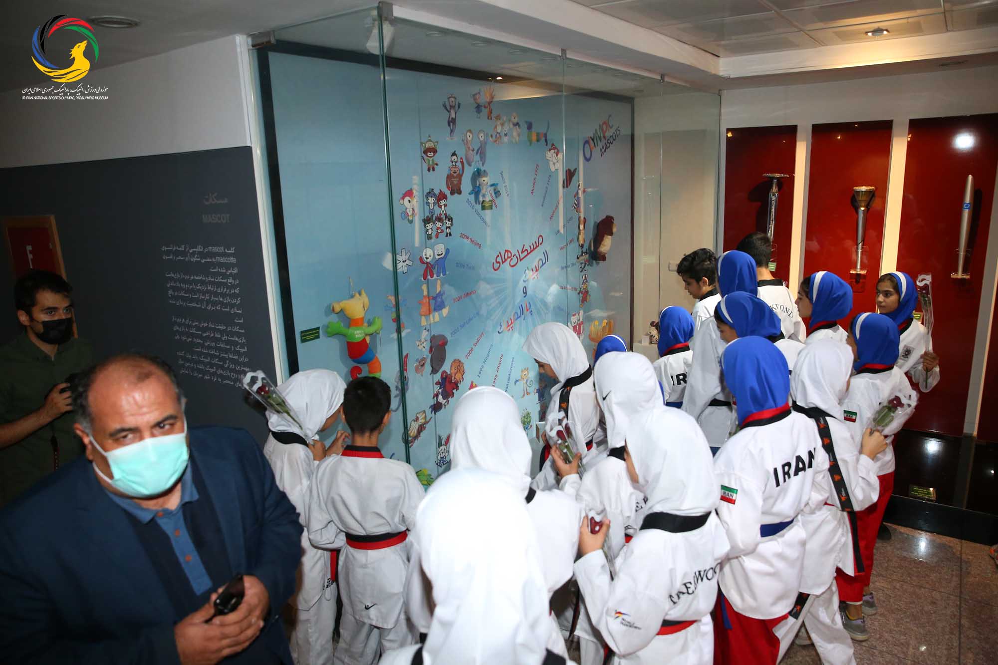 بازدید جمعی از مسئولین و تکواندوکاران استان تهران
