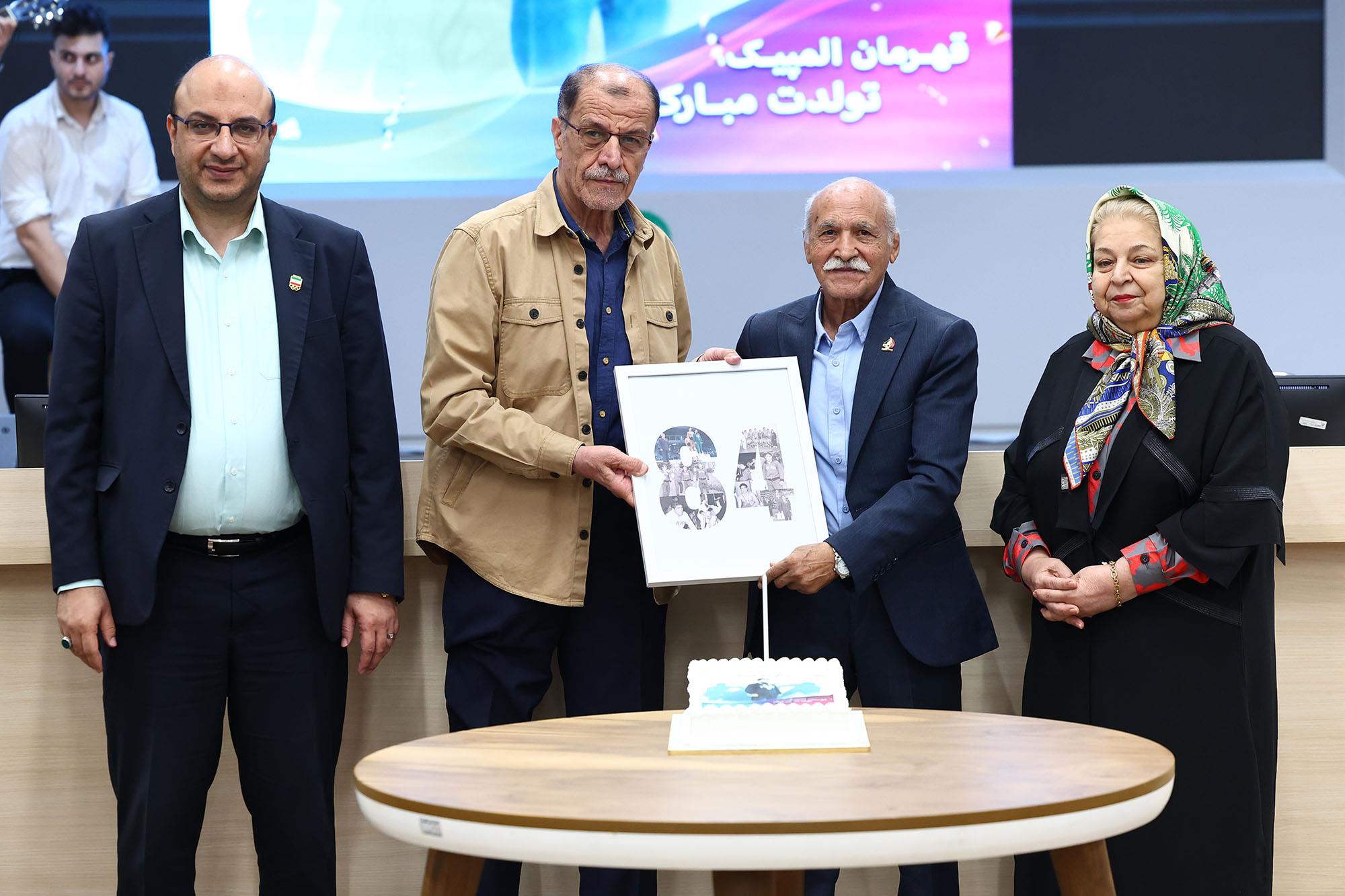 مراسم تولد مدال آوران المپیک متولدین شهریور و مهرماه