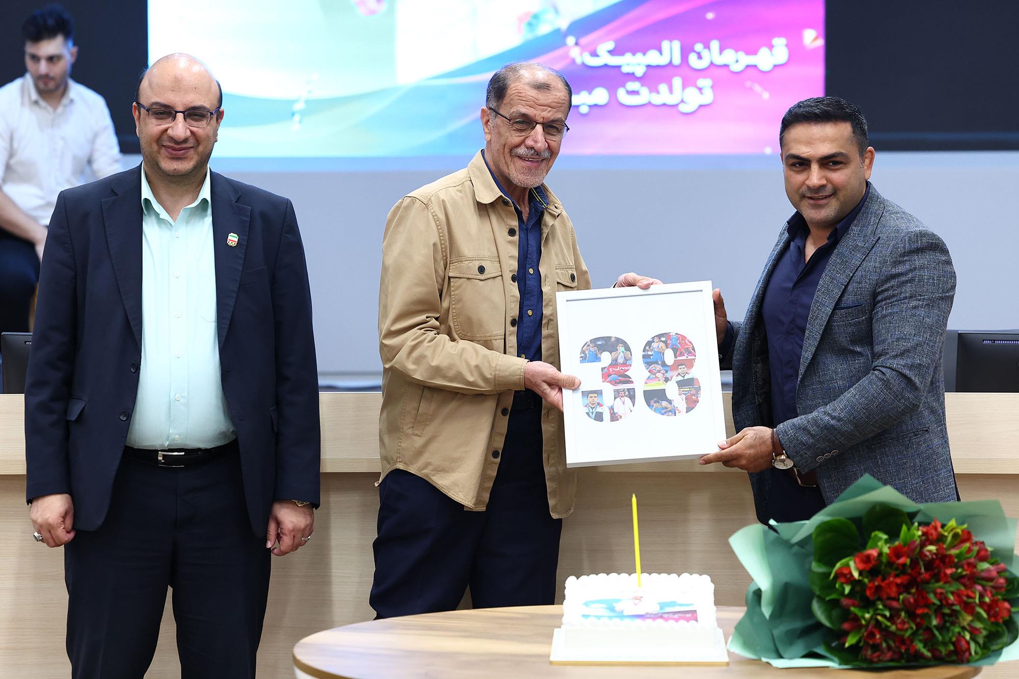 مراسم تولد مدال آوران المپیک متولدین شهریور و مهرماه