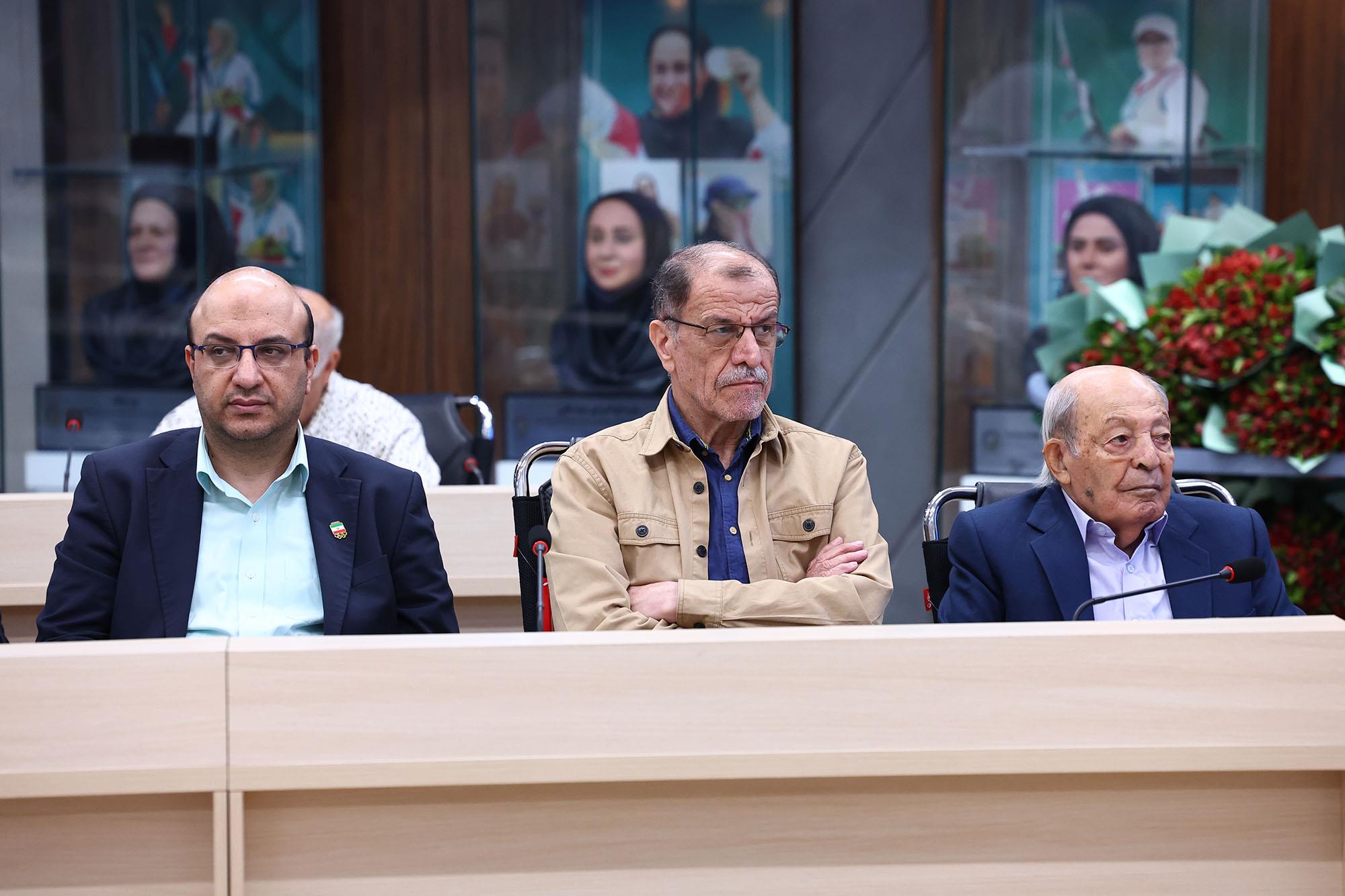 مراسم تولد مدال آوران المپیک متولدین شهریور و مهرماه